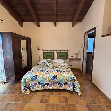 Apartment Del Picchio *