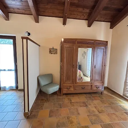 Apartment Del Picchio *